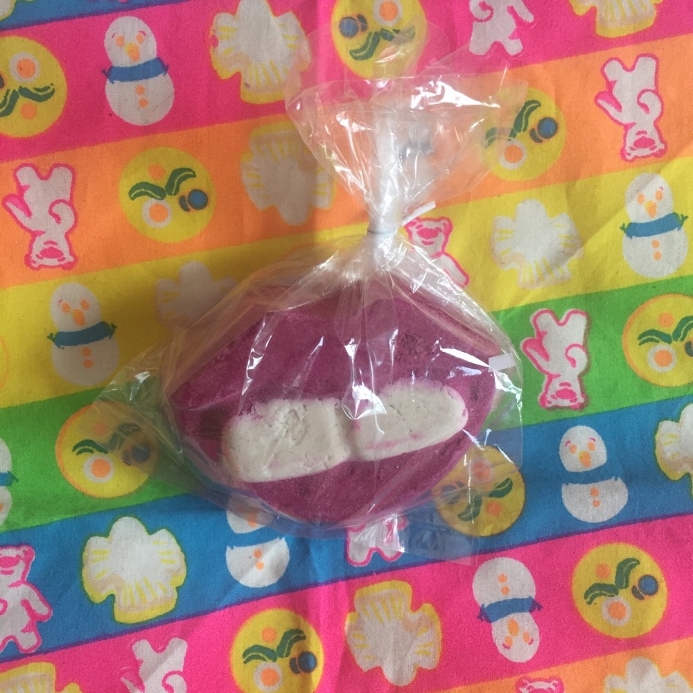 Lush My Two Front Teeth Bubble Bar